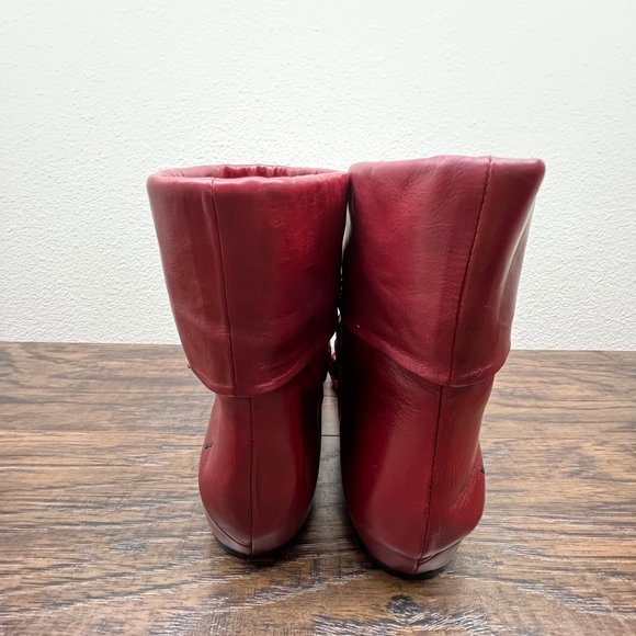 Costume National Deep Red Italian Leather Cuff Ankle Slip On Boots 37.5 US 7 - Picture 5 of 10